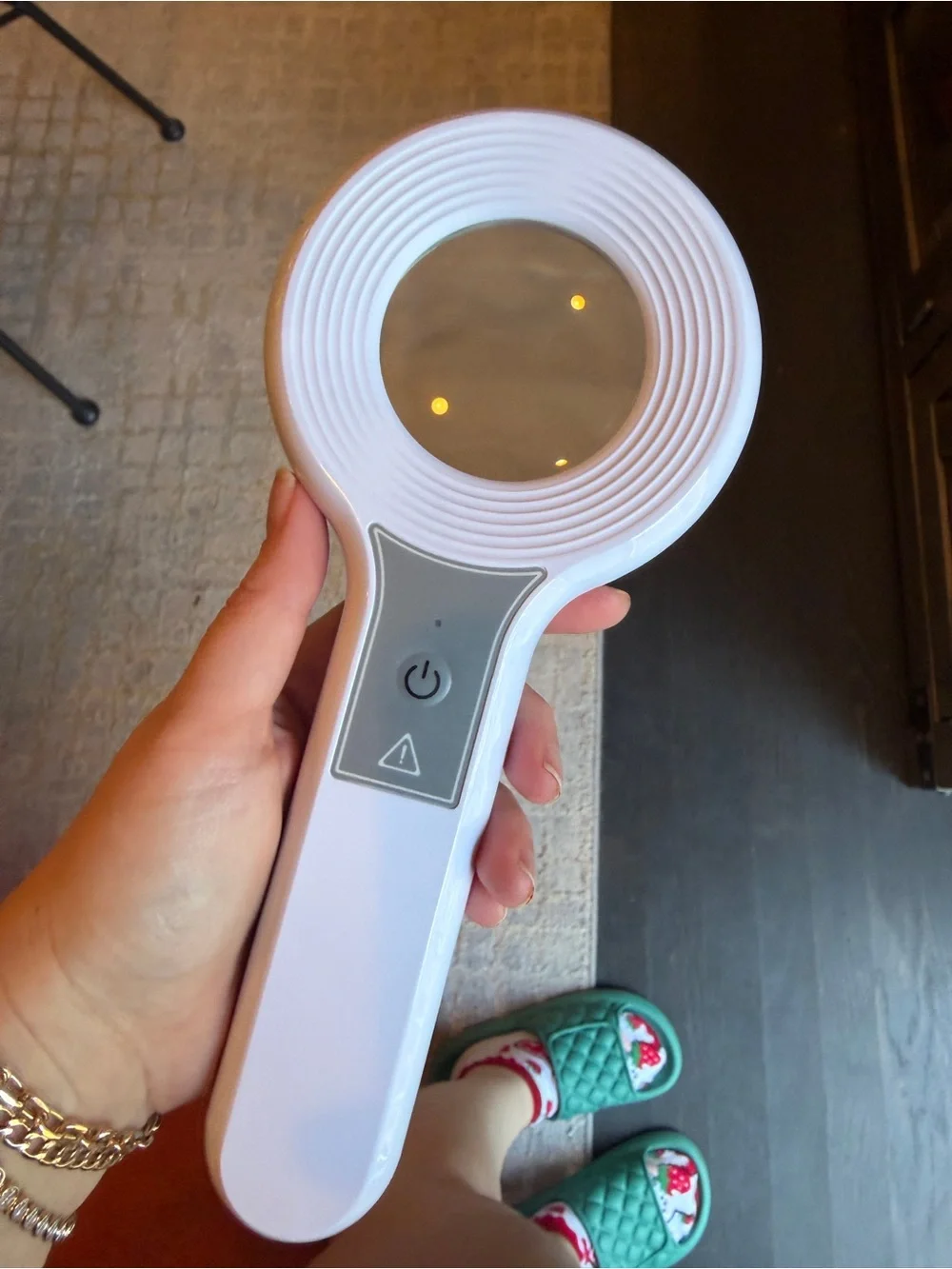 Woods lamp - dermatology diagnostic tool
